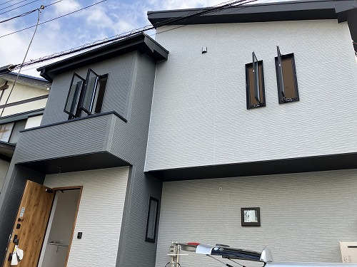 建築途中