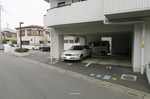 マンション駐車場