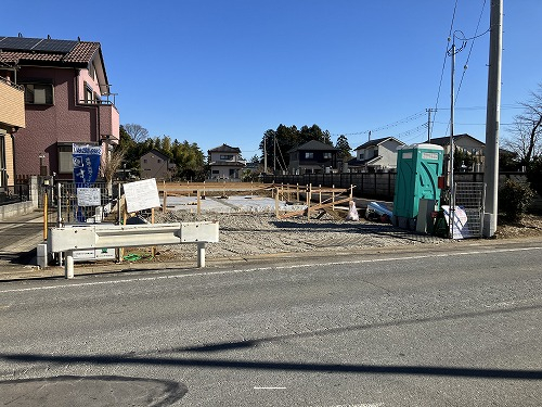 建築途中