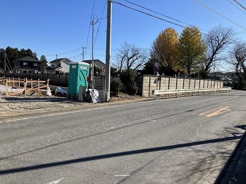 建築途中
