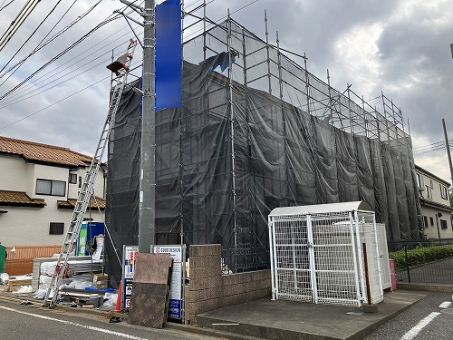 建築途中