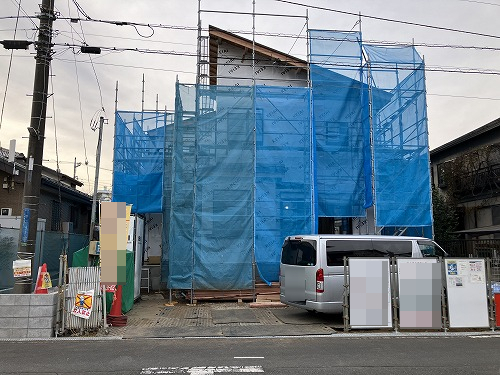 建築途中