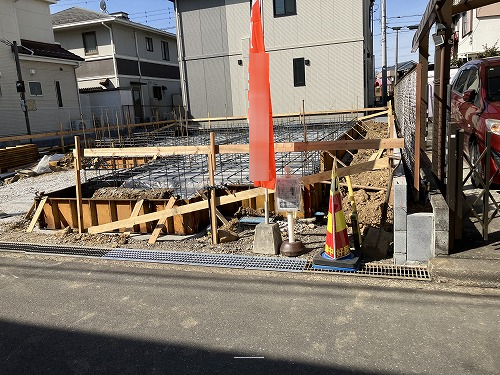 建築途中